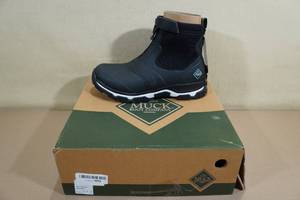 lot 100 image: Muck Boots Womens Apex Mid Zip Boots -Size 11