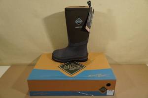 lot 111 image: Muck Boots Unisex Chore Cool High Work Boots -Mens 5, Womens 6