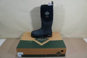 lot 112 image: Muck Boots Unisex Chore Steel Toe Work Boots -Mens 5, Womens 6