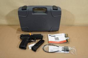 lot 1I image: NEW Sig Sauer SP2022 9mm Semi-Auto Pistol - 2 Magazines