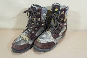 lot 158 image: Herman Survivors Camo Boots - Mens 10.5