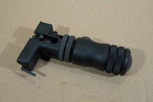 lot 6 image: BT Atlas Accu-Shot Adjustable Height Monopod