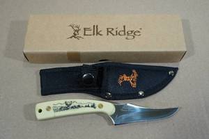 lot 20 image: Elk Ridge Stainless Steel Hunting Knife