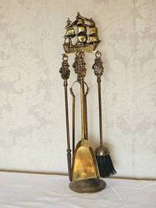 lot 306 image: Brass Nautical Fireplace Set