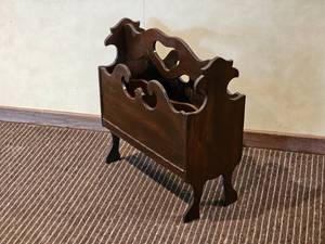 lot 470 image: Primitive Magazine Stand