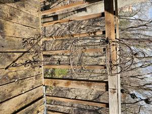 lot 160A image: Unique Lidded Wire Plantstand