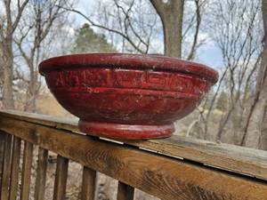 lot 363 image: Burgundy Ceramic Garden Dish