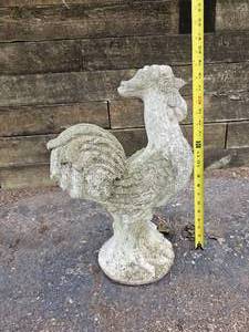 lot 16 image: Handsome Rooster Concrete Garden Statue