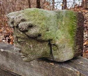 lot 30 image: Architectural Stone Womans Bust