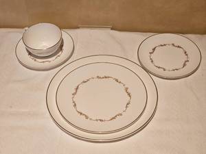 lot 220 image: French Provincial Pattern from Royal Doulton (Set for Twelve)