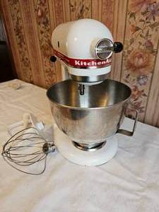 lot 253 image: KitchenAid Mixer