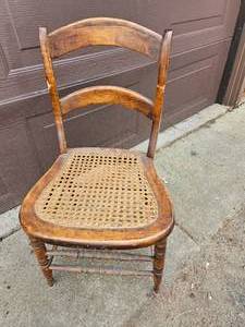 lot 374 image: Wonderful Vintage Caned Ladder-Back Accent Chair