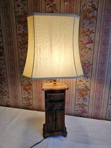 lot 258 image: Playful Miniature Dresser Table Lamp