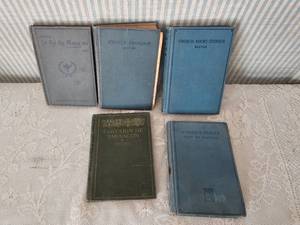 lot 281 image: Les Livres Francais - Antique French Learner Book Collection (5)