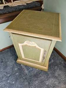 lot 260 image: Charming Olive Tone Cabinet Side Table