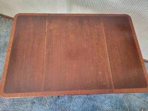 lot 498 image: Elegant Antique Drop Leaf Accent Table
