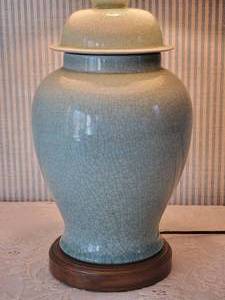 lot 484 image: Stylish Paul Hanson Fine Glazed Ceramic Ginger Jar Lamp