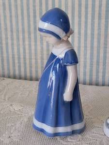 lot 87C image: Vintage Bing & Grondahl Fine Danish Porcelain Figures (3) - Three Girls
