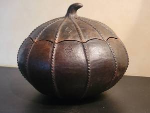 lot 78 image: Primitive Fine Art Ceramic Lidded Gourd Vessel