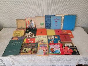 lot 504 image: Sweet Collection of Vintage Childrens Books