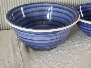 lot 503 image: Williams Sonoma Set of 3 Sky Blue Mixing Bowls, Italy