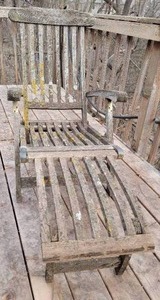 lot 28C image: RESTORATION HARDWARE Fine Teak Outdoor Recliner Deck Chair