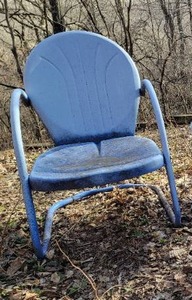 lot 74 image: Cool Vintage Blue Metal Outdoor Seating Set