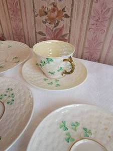 lot 269 image: Darling Irish Beleek Fine Porcelain Collection (5)