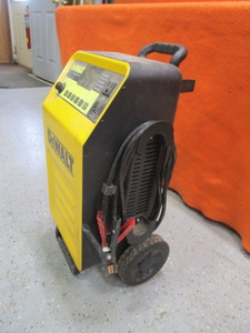 DeWalt Battery Charger