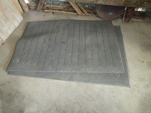 (2) Anti Fatigue Mats 4x6.5