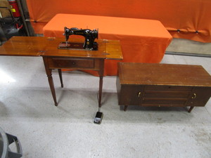 Singer Sewing Machine & Cedar Chest 17x43x20