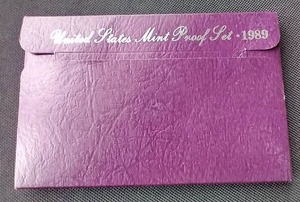 lot 22 image: 1989 U.S. Mint Proof Set
