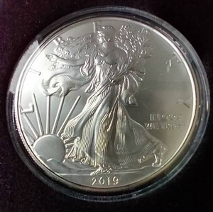lot 39 image: 2019 U.S. Silver Eagle