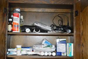 Bathroom Contents - See Pictures