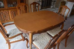 6 - Dining Set - Vintage Dining Table with Protector, Includes Leaf for Extension and Matching Set of 6 Chairs