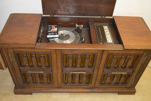 9 - Vintage  1970s Montgomery Ward Airline RecordCassette Player, AMFM Radio Console, Hidden Cabinet