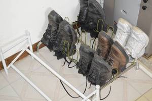 Shoe Rack with 5 Pairs of Shoes