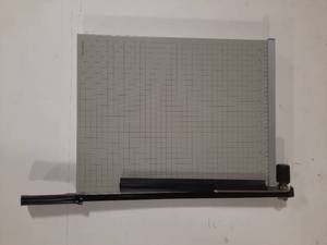 Dahle Vantage 18 Guillotine Paper Cutter, Model 18E