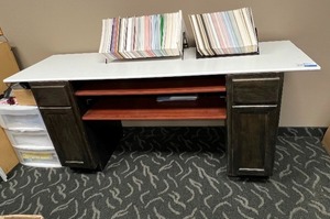 Display Cabinets with desktop and mat corner display.