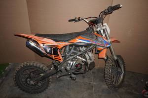 Tao Motor DB27 125cc Dirt Bike