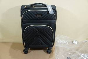 Light Flight Carry On Luggage Spinner Suit Case
