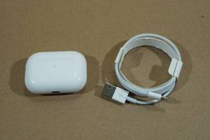 Apple AirPods Pro with MagSafe Charging Case