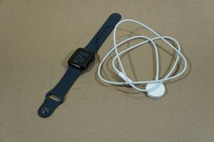 Apple Watch SE 40mm Smart Watch with GPS