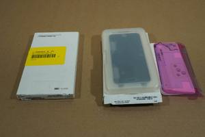 2 iPhone SE20 GlassLCD Replacements