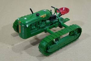 ERTL 116 Scale Oliver OC-3 Crawler Tractor
