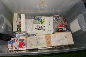 Assorted Sports Cards -North Stars, Twins