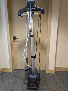 Rowenta 1500w Compact Valet Steam Cleaner with Wand and extra attachment