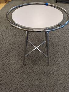 Metal framed round and crossbar retail display unit approximately 30