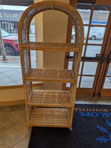 4-tier Wicker Rattan arched shelving unit approximately 5 12 tall