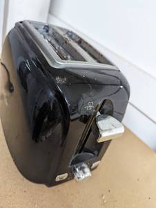 Black Sunbeam 2-slice toaster